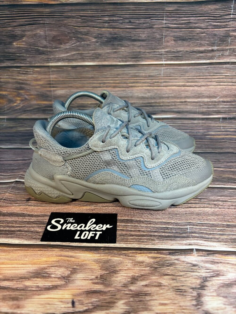 Adidas Ozweego Women's Gray Athletic‎ Lace Up Shoes Size 7.5